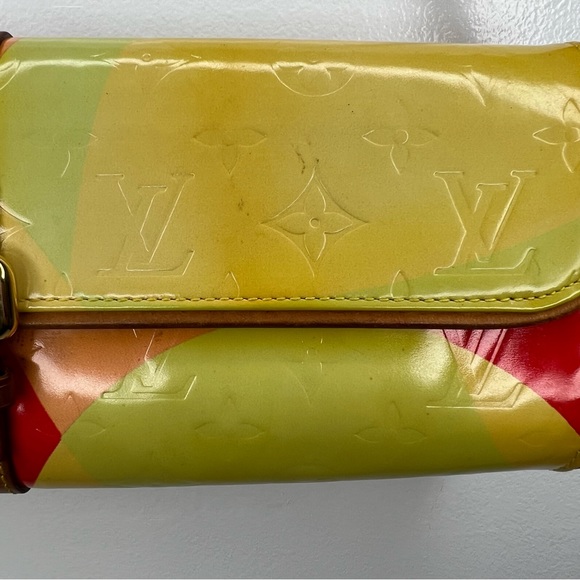 Louis Vuitton Limited Pochette Yellow Vernis Crossbody bag - Picture 17 of 17